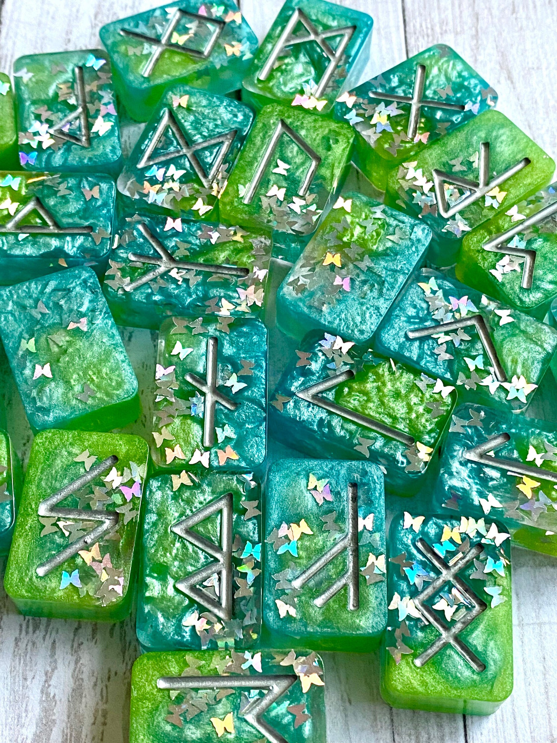 elder futhark runes set, divination tools, rune stones, witchy gifts for best friend, Magick tools, Viking runestones, Pagan gifts for men
