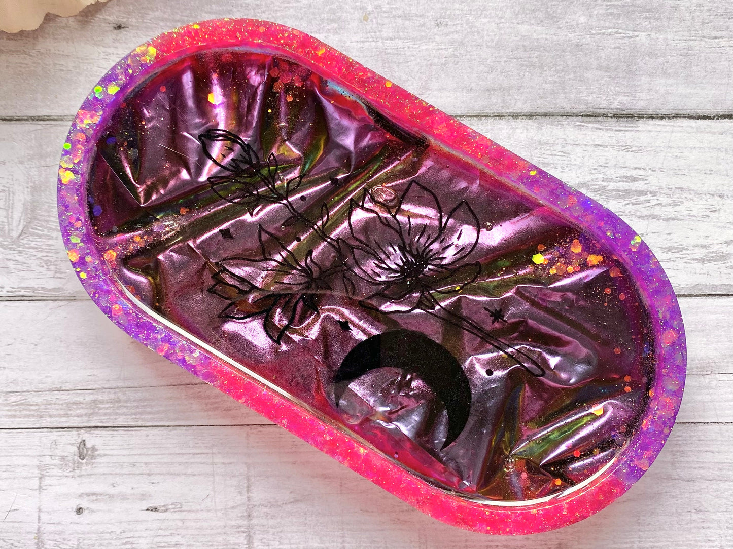 Floral moon tray